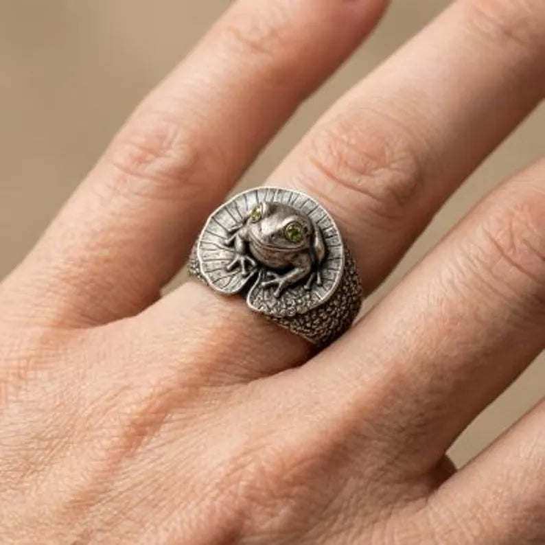 Handmade Sterling Silver Frog Ring – Green Gemstone Eyes, Lily Pad Jewelry